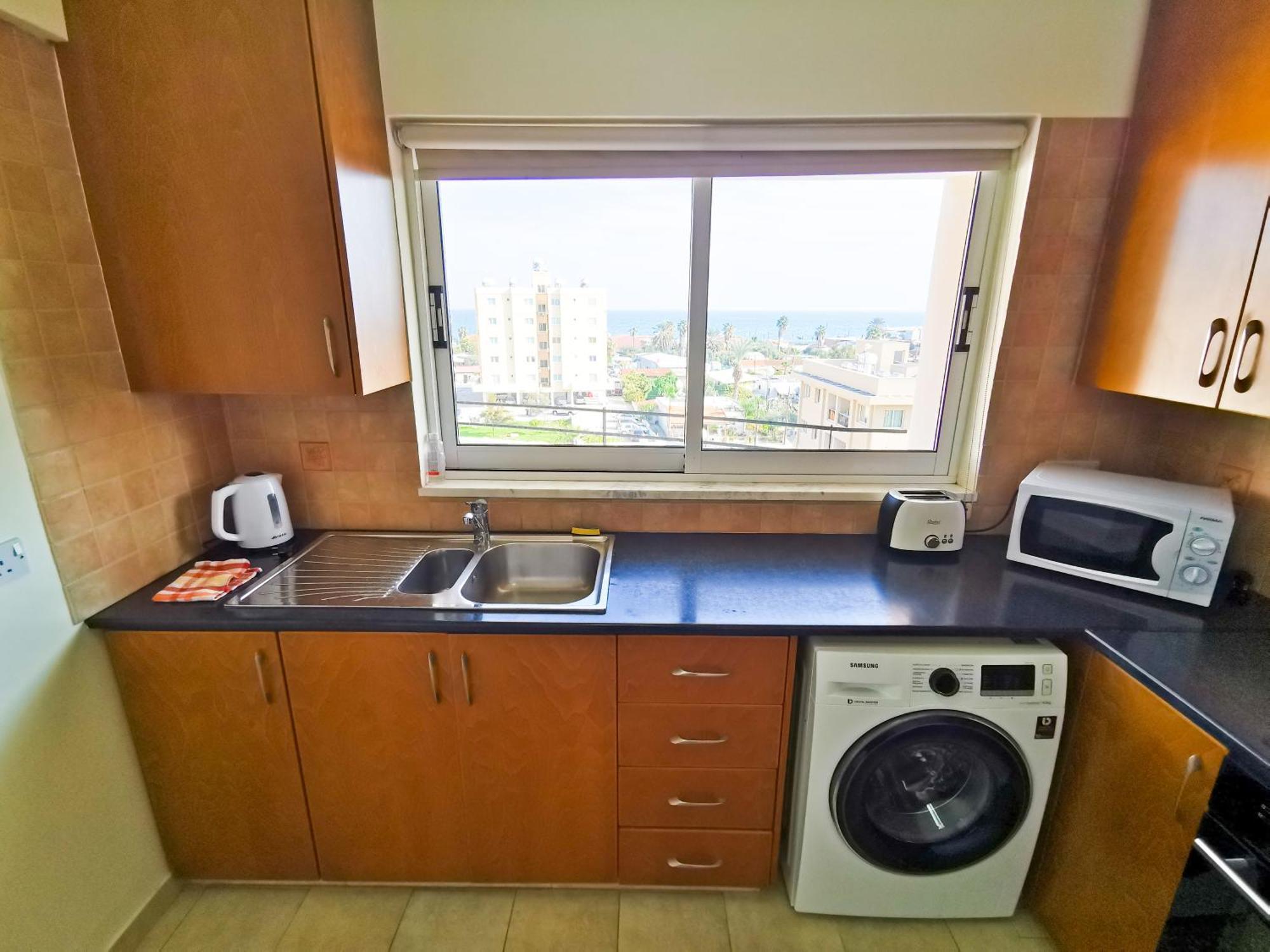 License To Chill Apartment Ларнака Екстериор снимка
