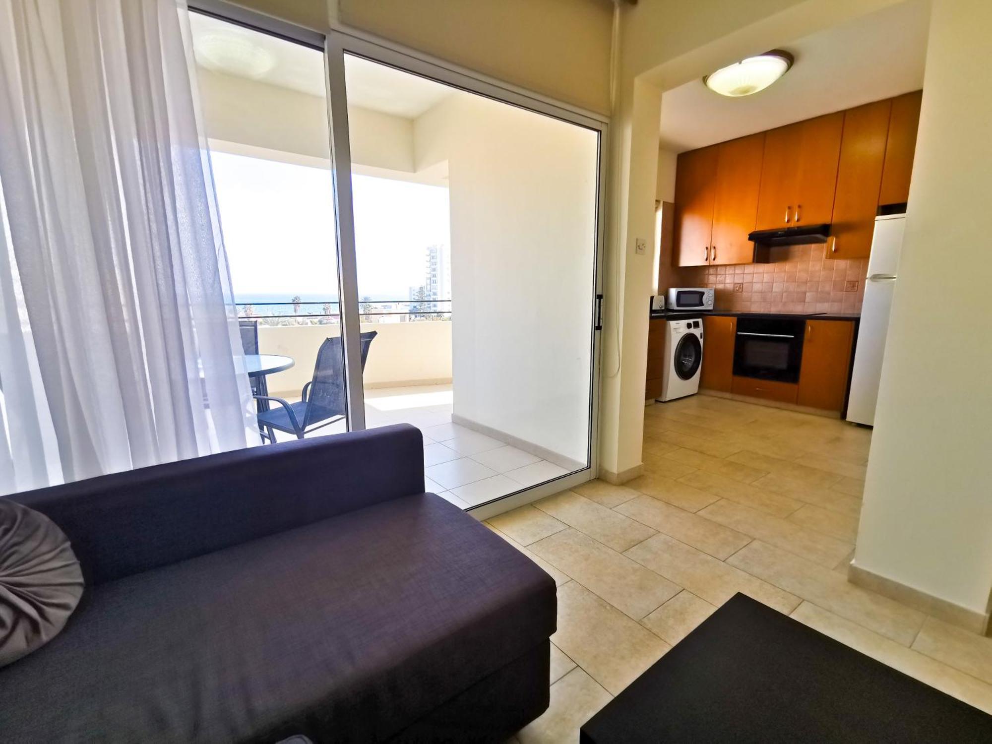 License To Chill Apartment Ларнака Екстериор снимка